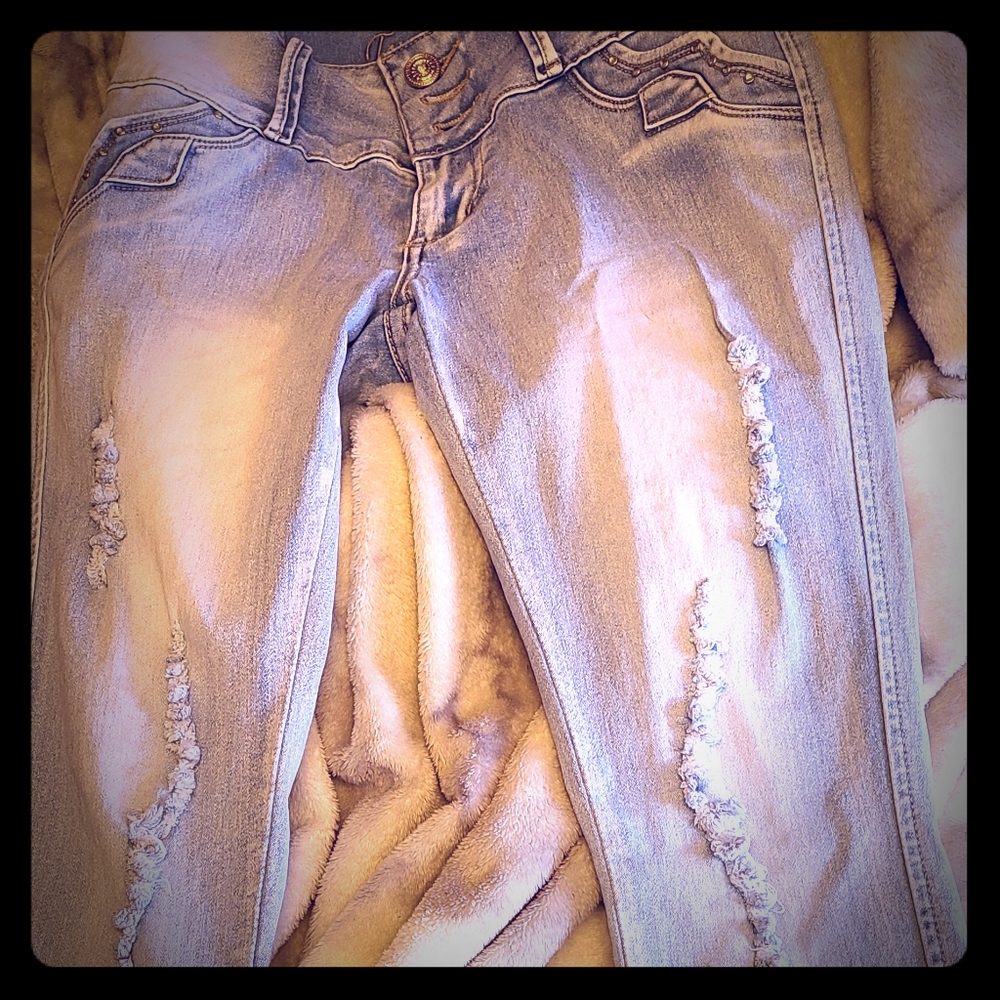 Columbian push tush jean